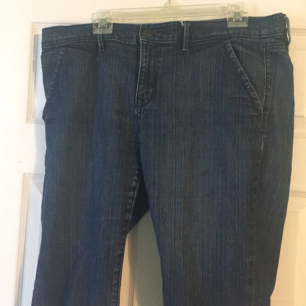 Old Navy mid rise jeans- capris